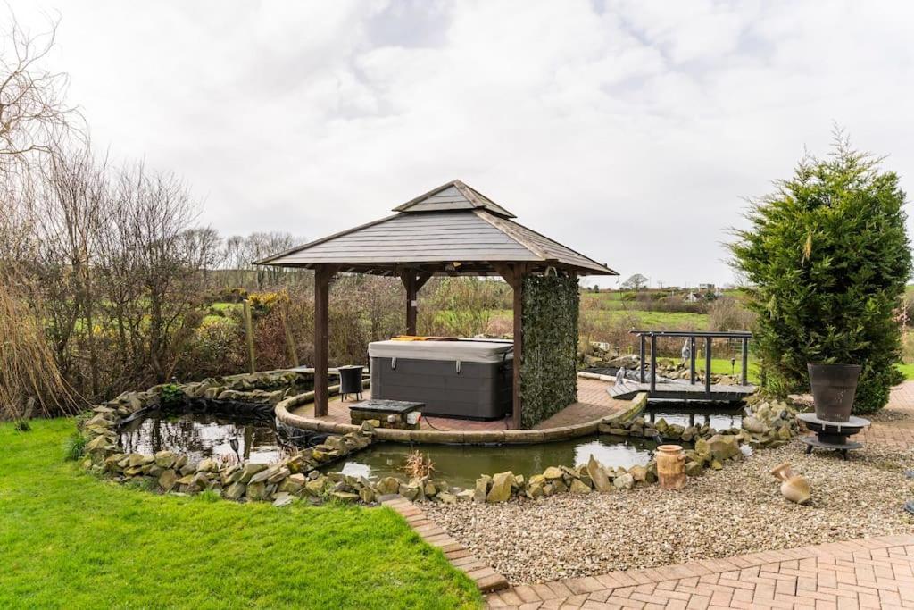 The Gate House Villa Kirkistown Buitenkant foto
